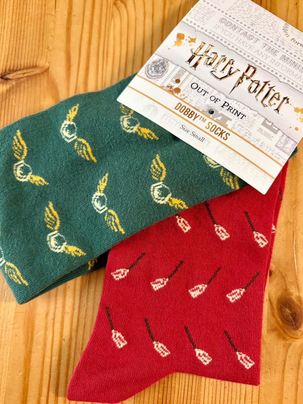 Out of Print Harry Potter Dobby Christmas Socks NWT Mismatched Size Small